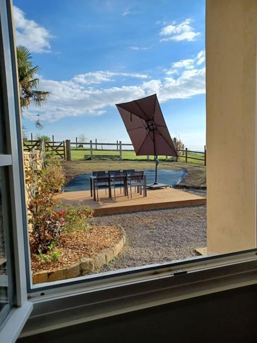 Maison Face Au Mont Avec Exterieur