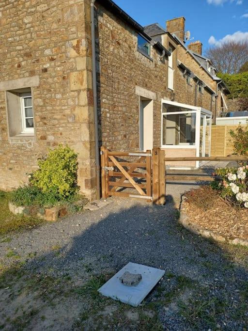 Maison Face Au Mont Avec Exterieur Holiday home Avranches